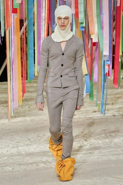 Look 22